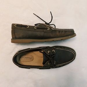 Women's sz 9, real leather Sperry's!